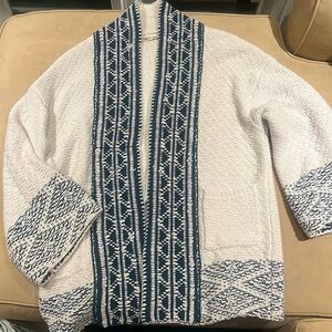 Faherty cardigan sweater ivory and navy blue